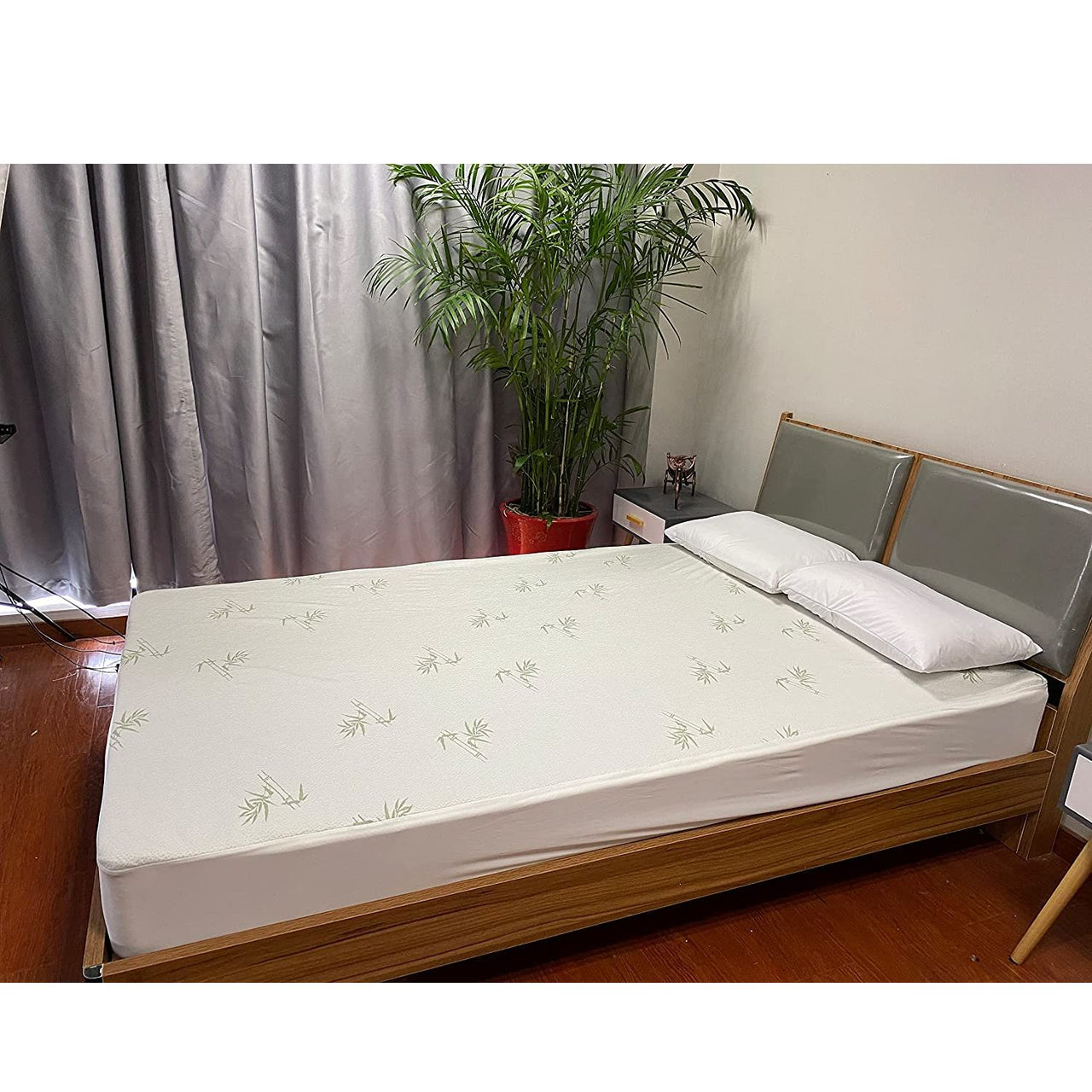 Gominimo Bamboo Jacquard Mattress Protector Queen