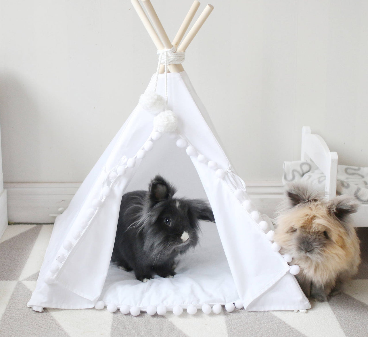 Pom Pom Teepee With Mat in White-0