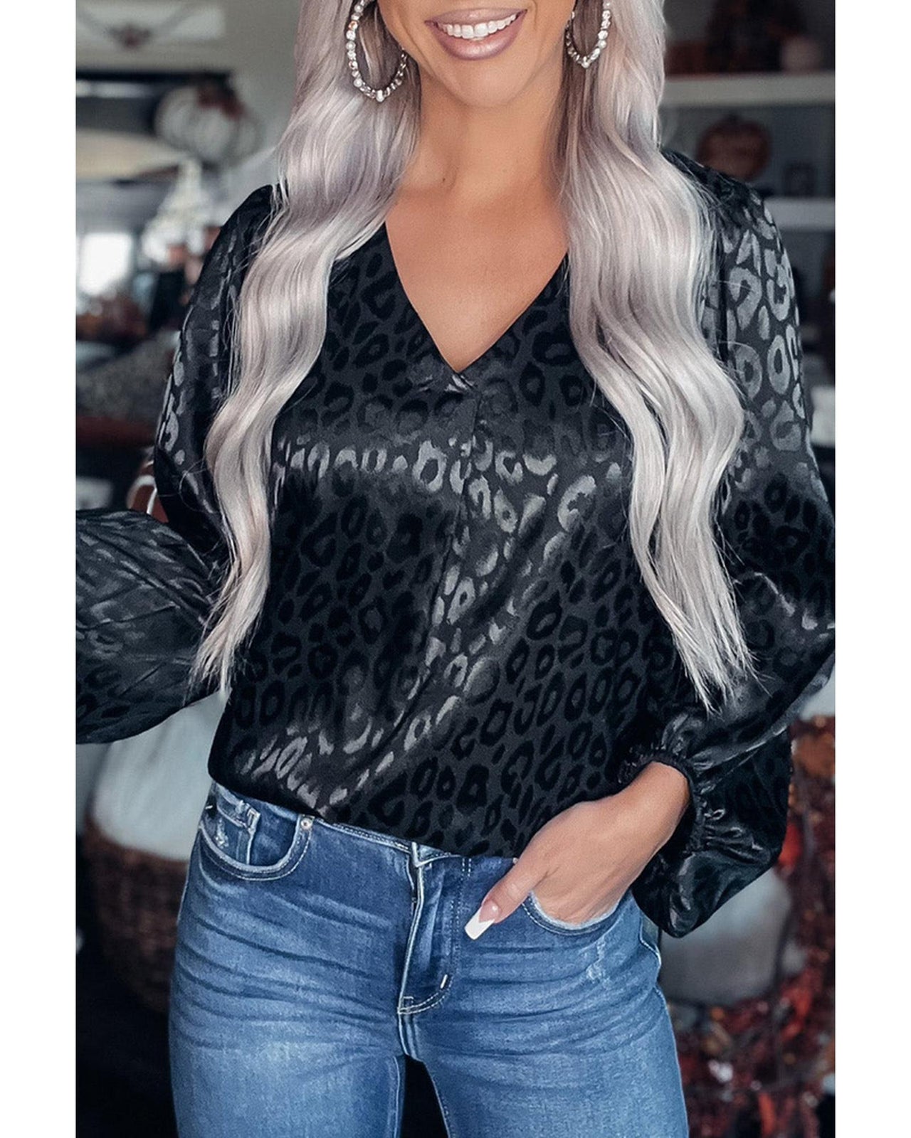 Azura Exchange Leopard Pattern V Neck Blouse - M