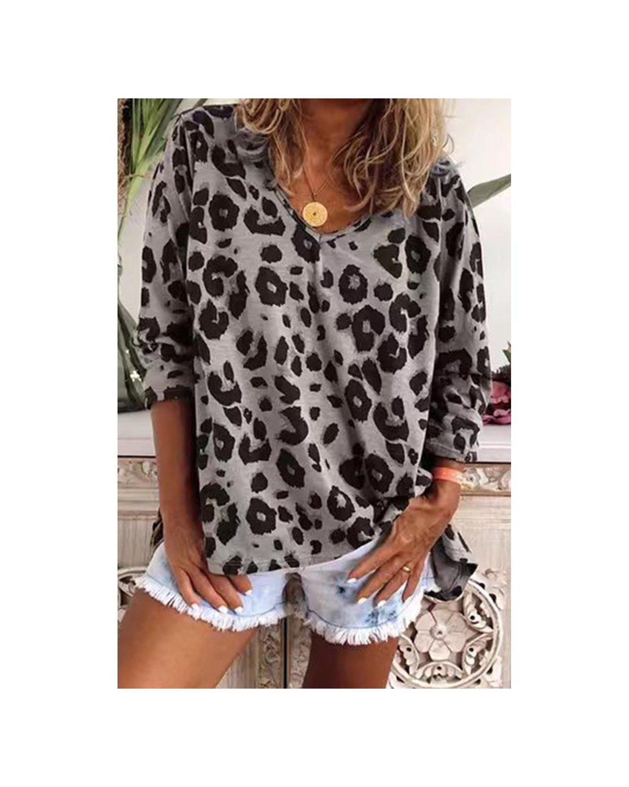 Azura Exchange Leopard Print V Neck Long Sleeve Top - XL