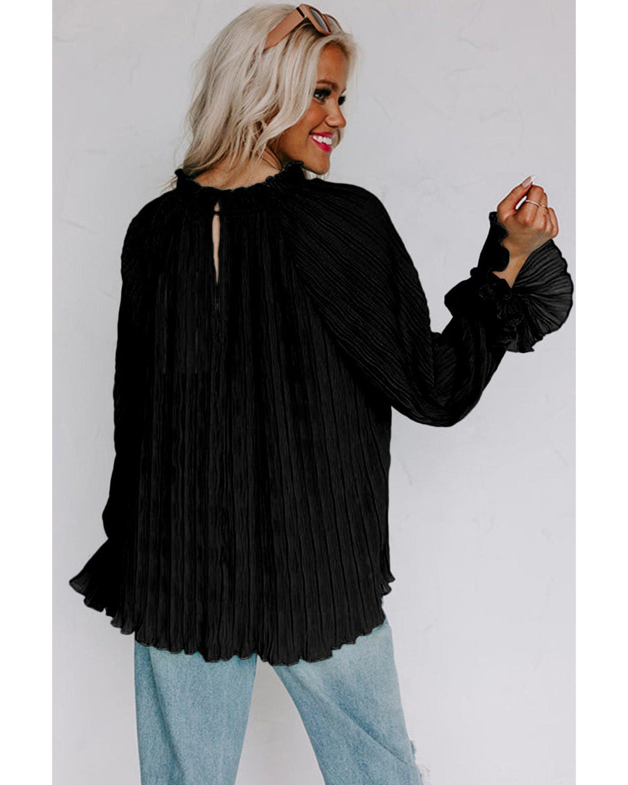 Azura Exchange Black Pleated Flared Cuff Long Sleeve Blouse - L