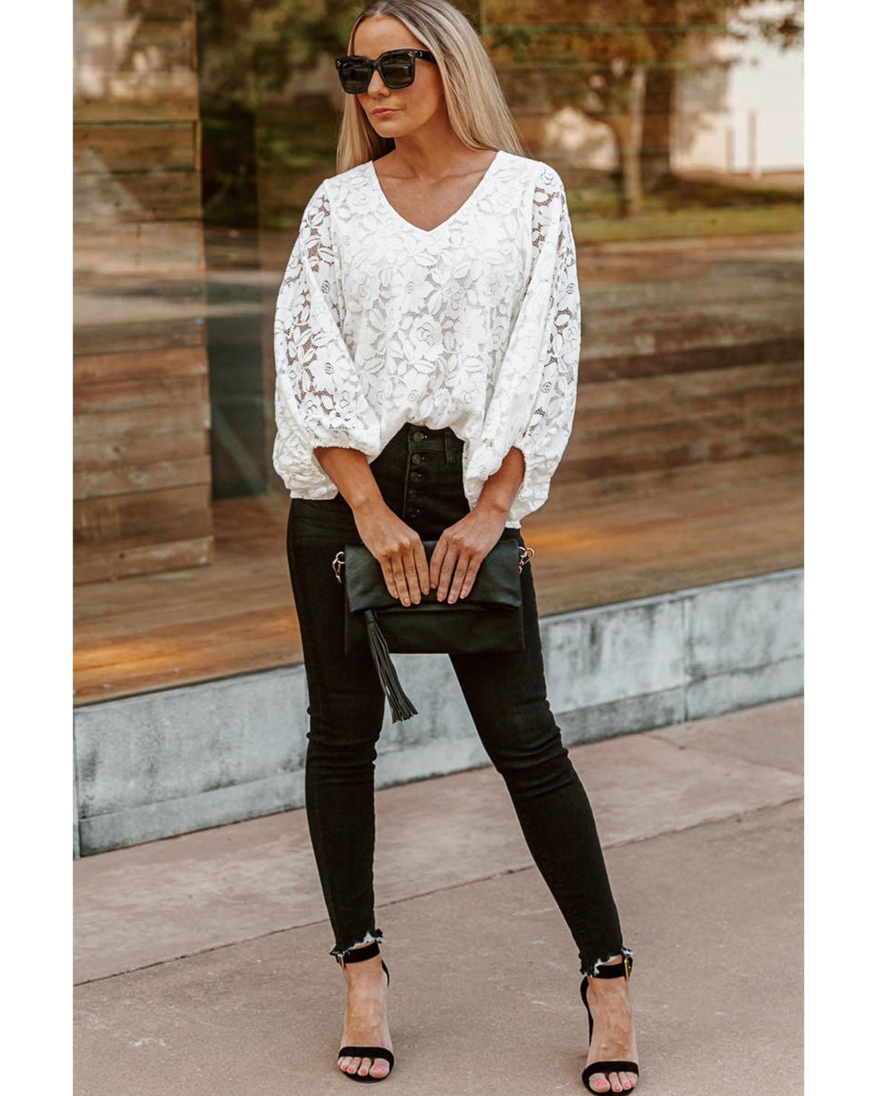 Azura Exchange Floral Lace Crochet V Neck Top - L