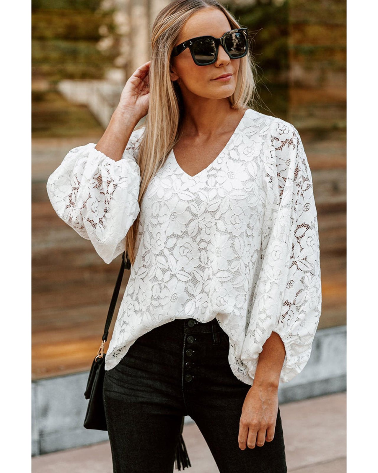 Azura Exchange Floral Lace Crochet V Neck Top - L