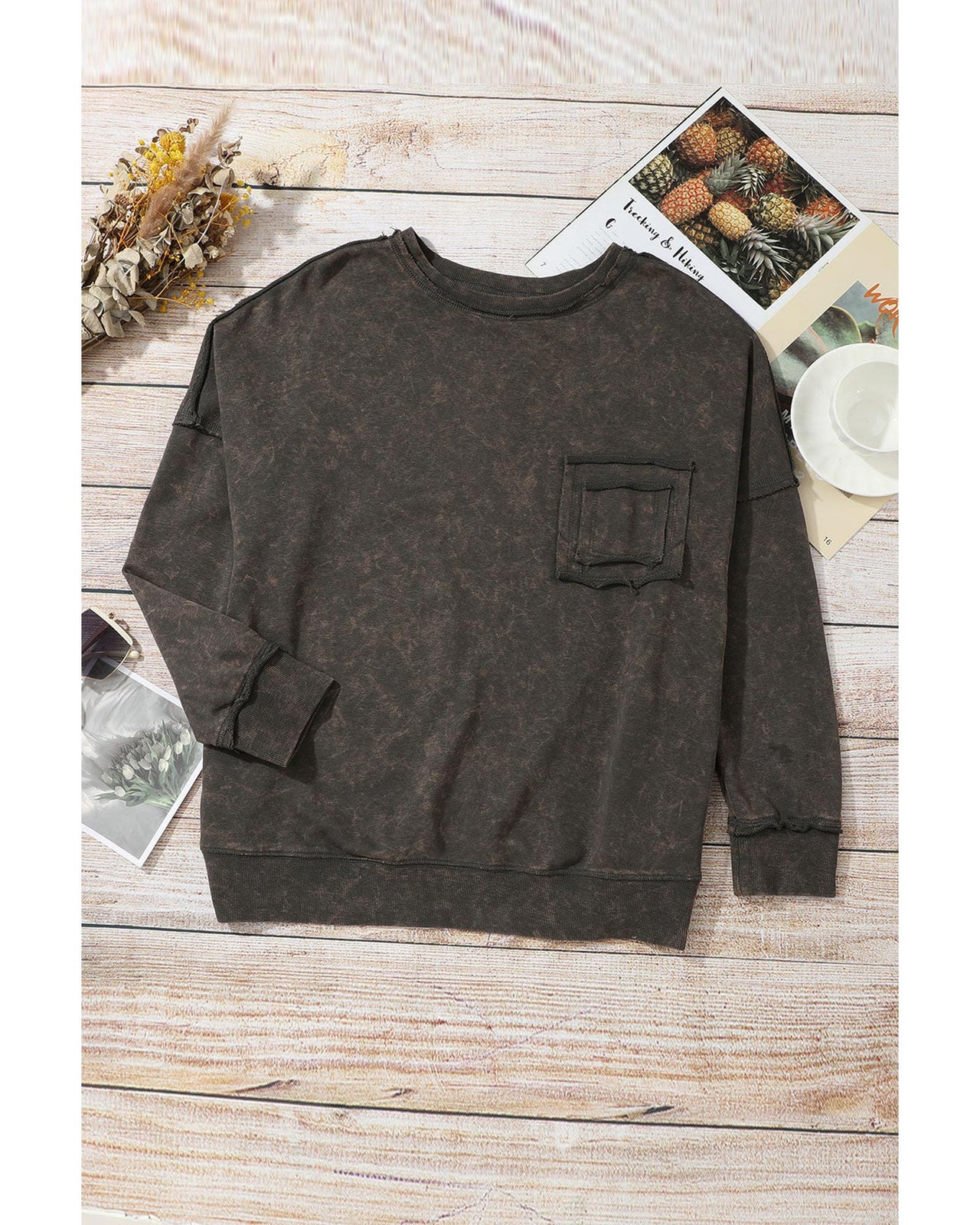 Azura Exchange Acid Wash Drop Shoulder Long Sleeve Sweatshirt with Pockets - M