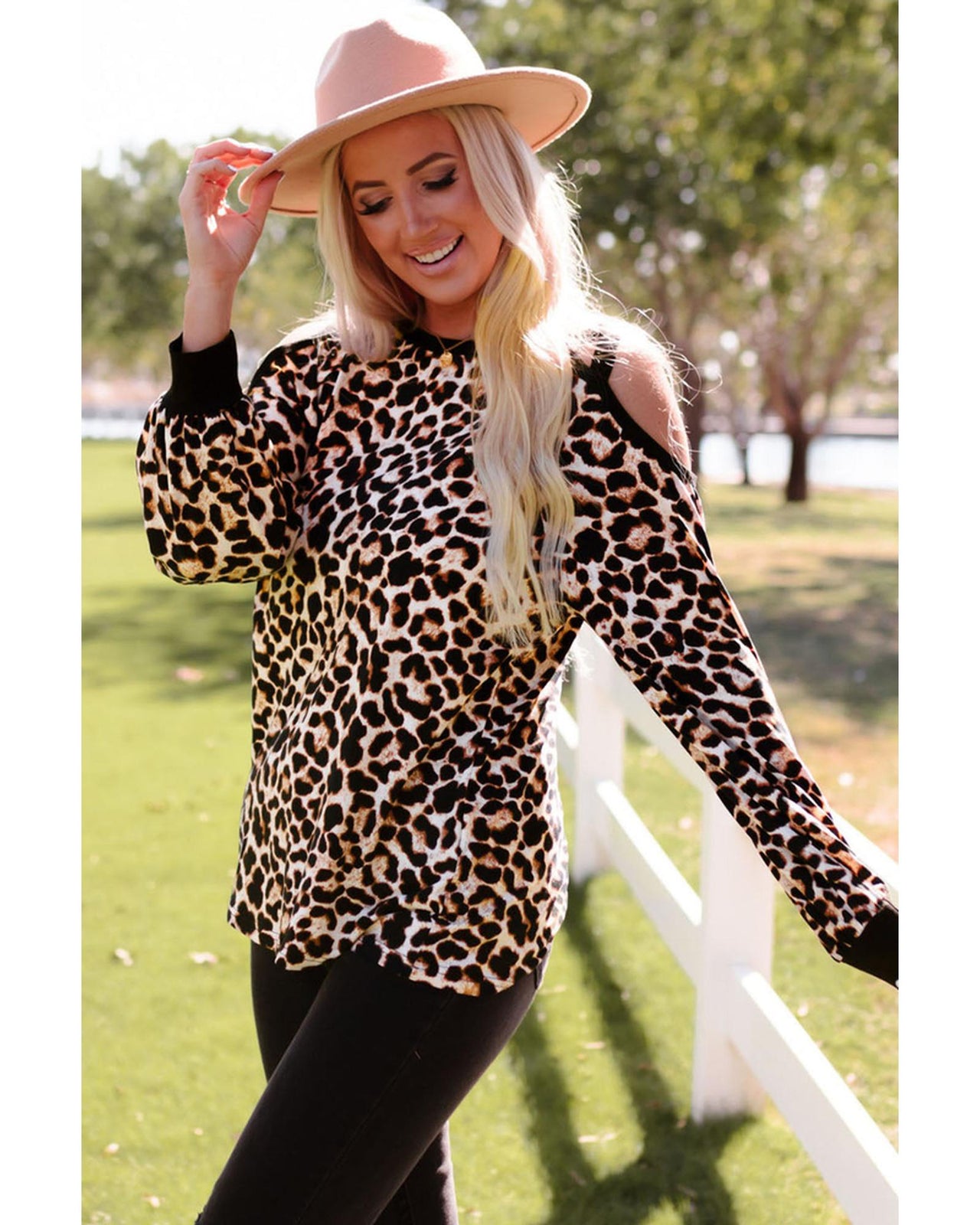 Azura Exchange Cold Shoulder Leopard Top - L