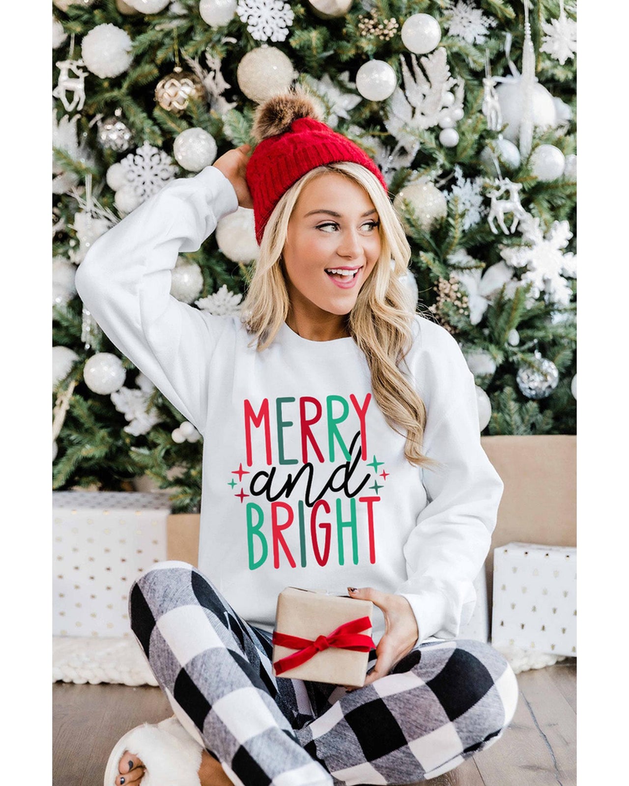 Azura Exchange Merry and Bright Long Sleeve Graphic Sweatshirt - 2XL