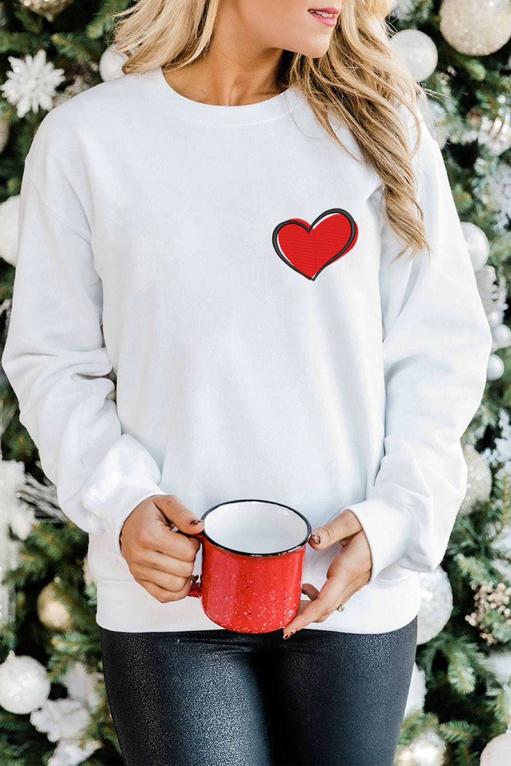 Azura Exchange Embroidered Heart Pullover Sweatshirt - L