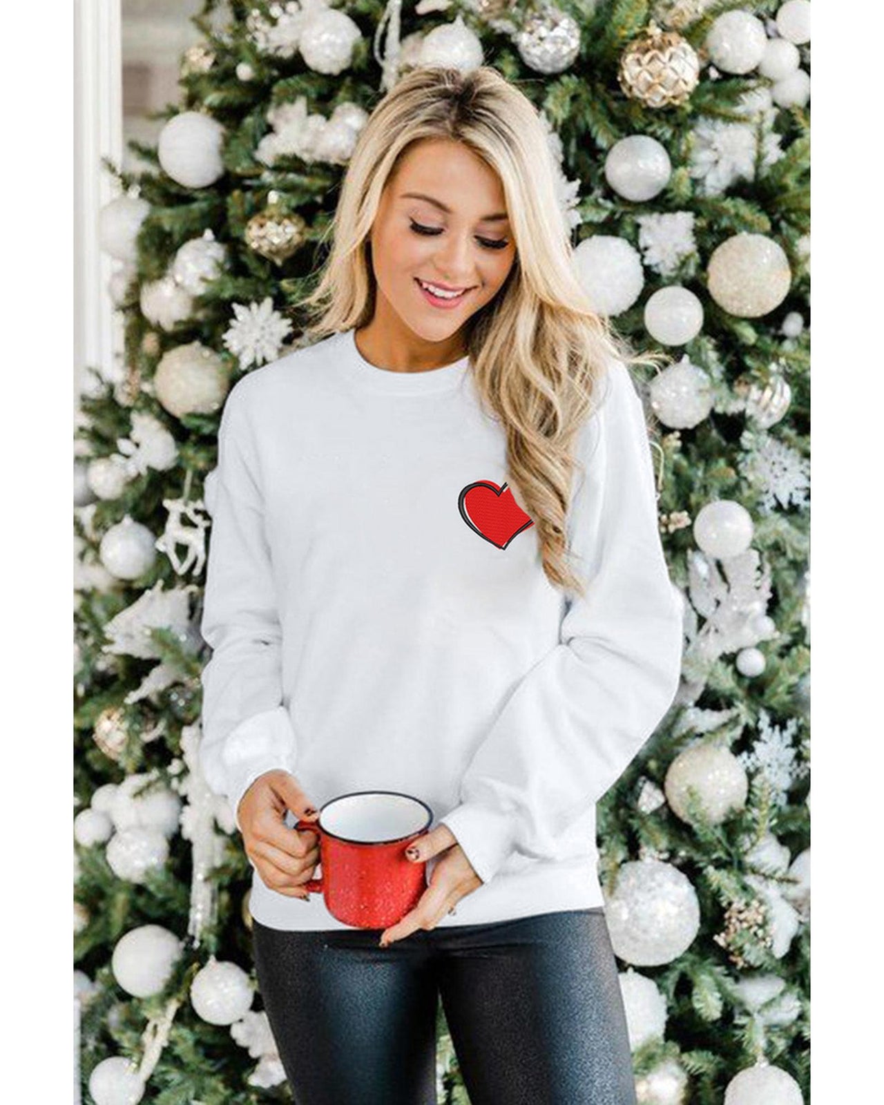 Azura Exchange Embroidered Heart Pullover Sweatshirt - L