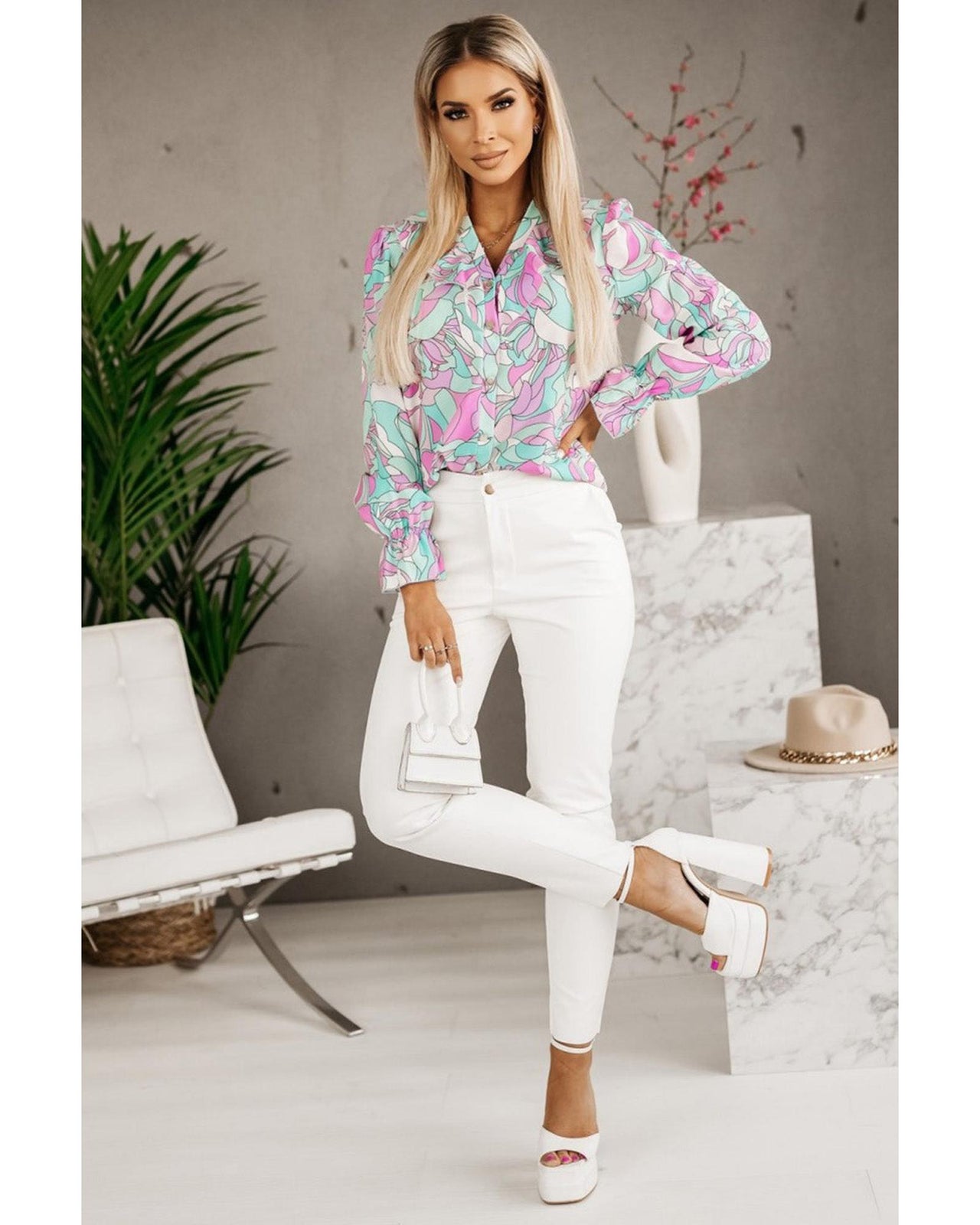 Azura Exchange Floral Print V-Neck Shirt with Ruffle Lapel - L